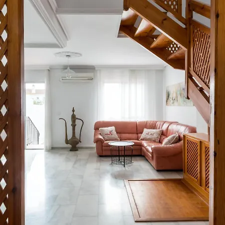 Behouse Mairena Appartement Mairena del Aljarafe Buitenkant foto